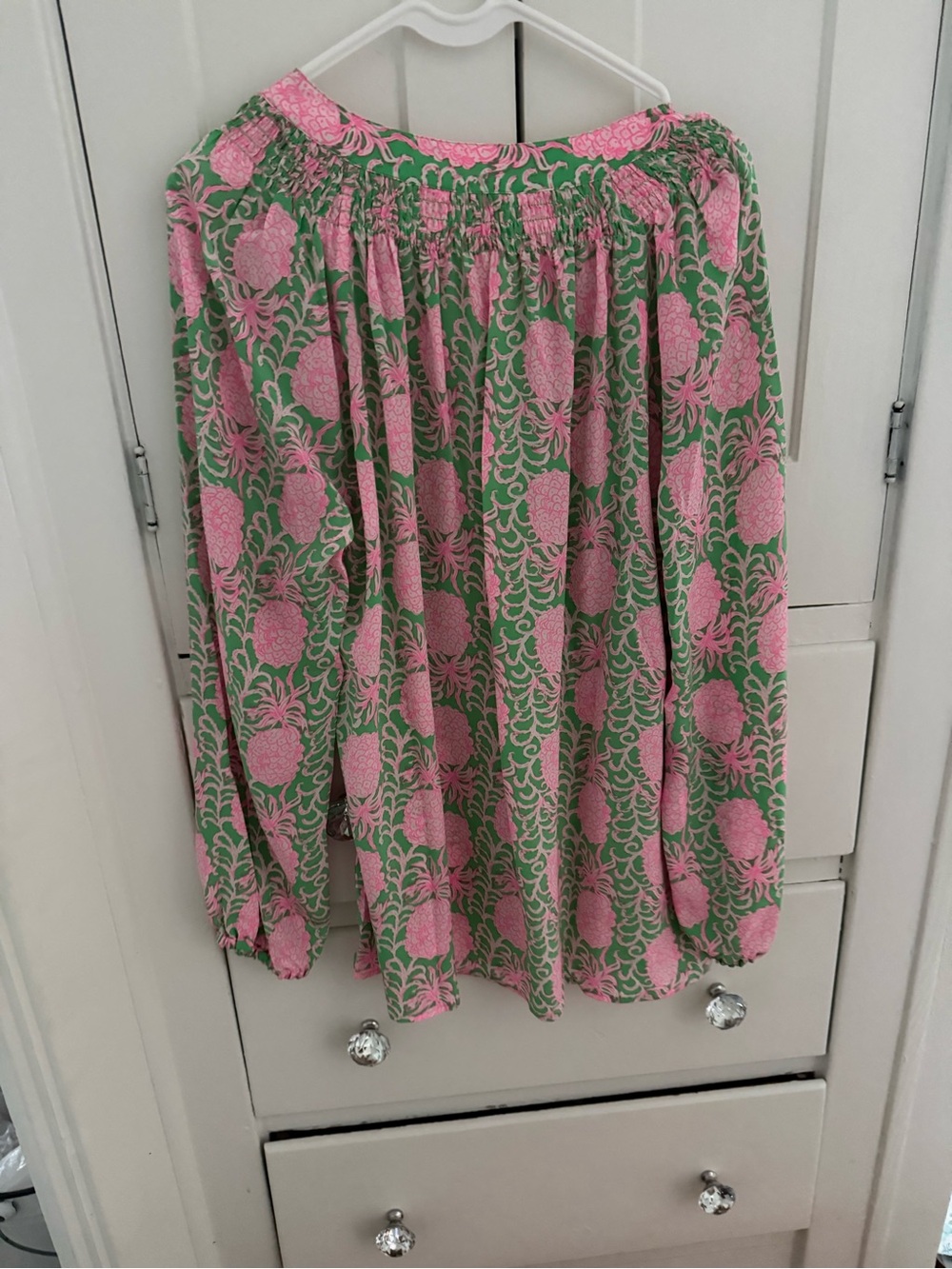 Lilly Pulitzer Pink & Green Printed Peasant Blouse NWT - Picture 2 of 2